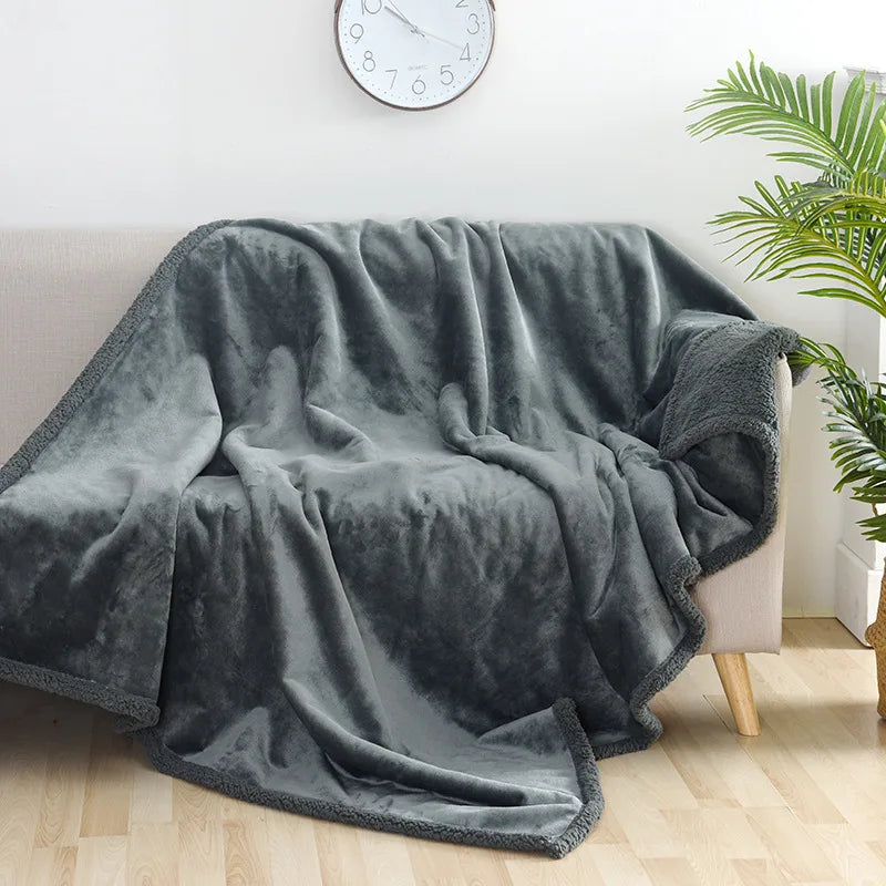 Waterproof Flannel Sofa and Bed Pet Blanket Dog Beds Best Pet Store