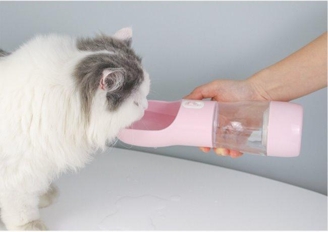 Cat water outlet bottle feeder